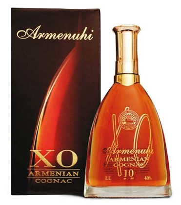 Арменуи 10 лет Подарочная упаковка - 0,5 л