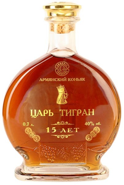 Коньяк Царь Тигран 15 лет Подарочная упаковка - 0,5 л